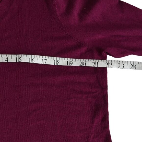Chico's Dark Pink V-Neck Long Sleeve Rayon Blend Soft Sweater Size 2 - Picture 7 of 8